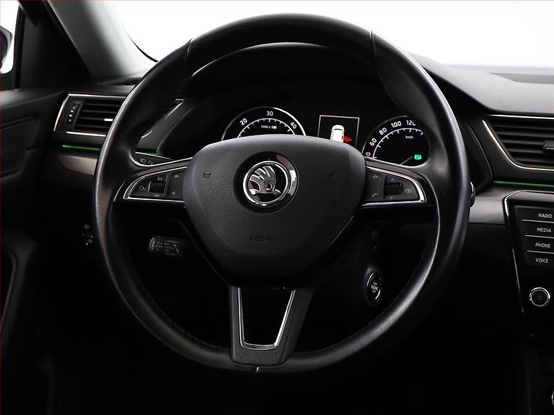 Škoda Superb (2016) Style 2.0 TDI, Automat - fotka 14 z 24