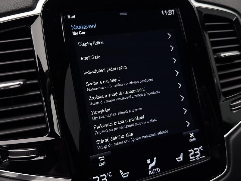 Volvo XC90 B5 AWD PLUS DARK CZ 1.maj - fotka 41 z 51