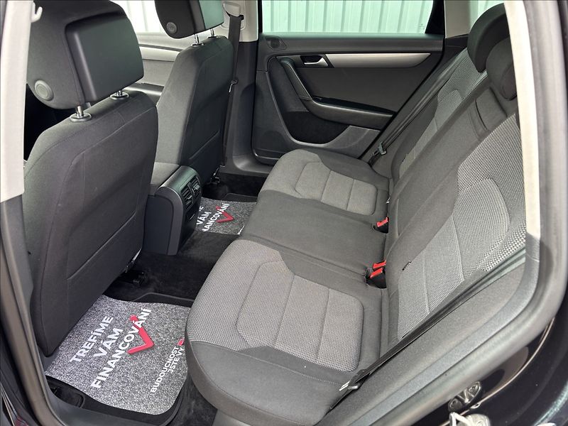 Volkswagen Passat Var. 2.0 TDi Comfortline - fotka 8 z 13