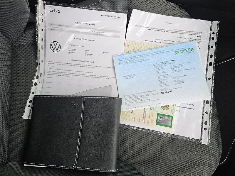 Volkswagen Golf VII 1,5TSi DSG Comfortline - fotka 33 z 43