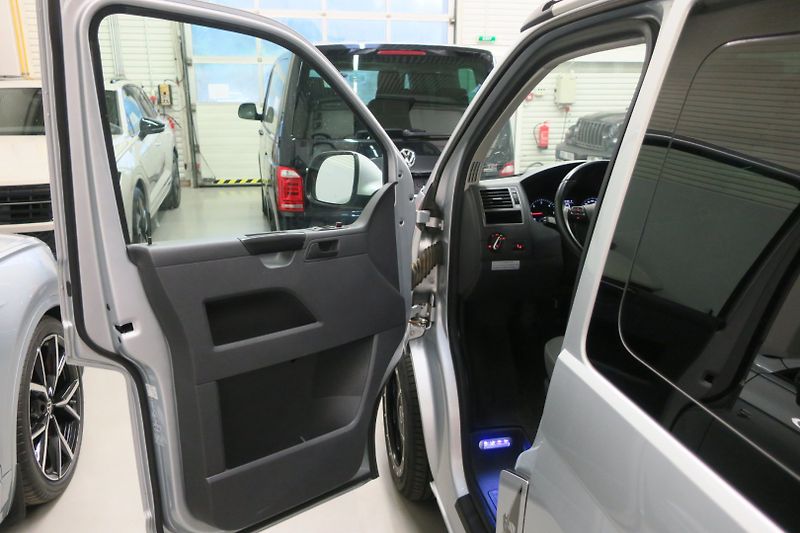 Volkswagen California (2015) 2.0TDI Beach 4Mot. DSG Bi-XEN - fotka 8 z 50