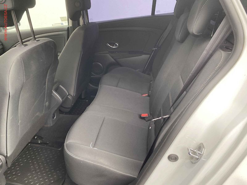 Renault Mégane (2016) 1.5 dCi, ČR, AC, tempo, park - fotka 10 z 16