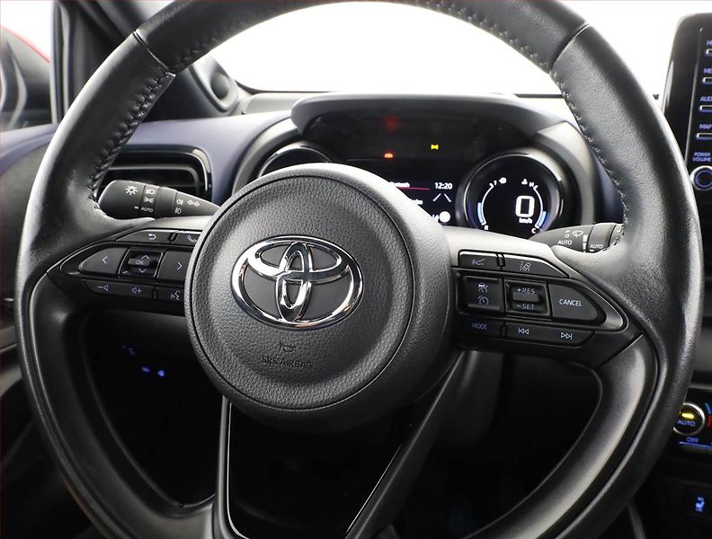 Toyota Yaris (2021) Tokyo Edition 1.5 Hybrid - fotka 8 z 19