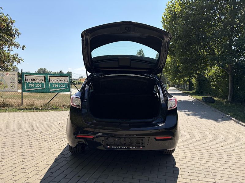 Mazda 3 1.6 90th Anniversary - fotka 15 z 27