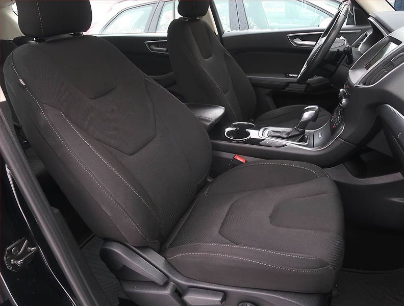 Ford S-MAX (2016) 2.0 TDCi, Automat, Serv.kniha - fotka 9 z 16