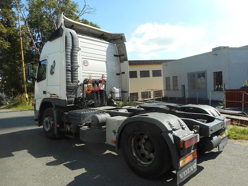 Volvo (2005) FM 12/420 manual - fotka 9 z 15