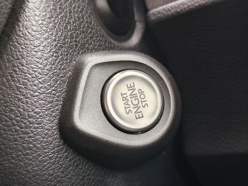 Volkswagen Golf 1.6 TDI/77kW Match DSG - fotka 27 z 30
