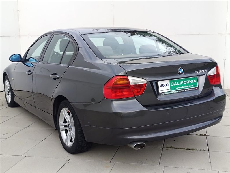 BMW Řada 3 2,0 d 130kW Aut.klima Tempomat - fotka 10 z 30