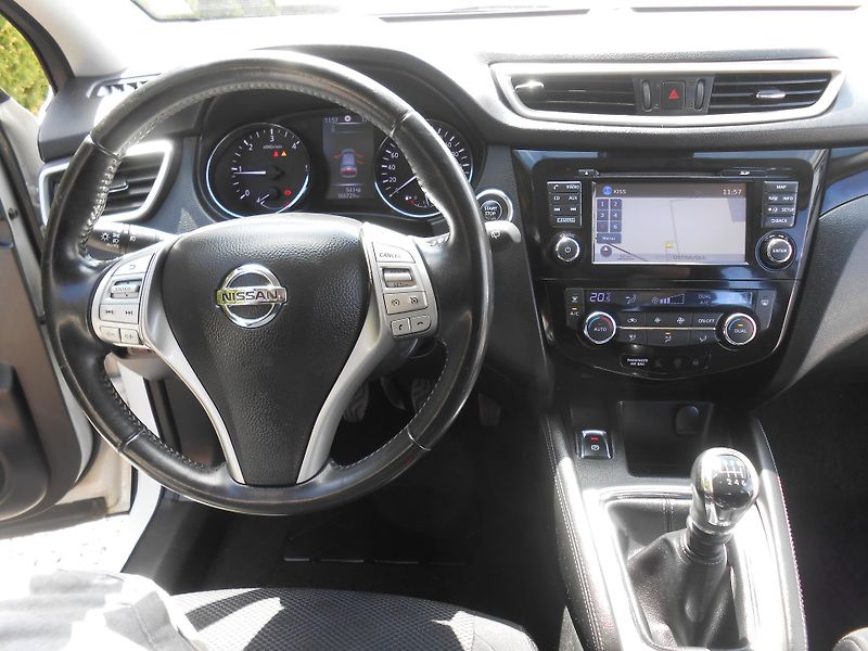 Nissan Qashqai 1.5DCi,LED,KAMERA,PANORAMA - fotka 32 z 49
