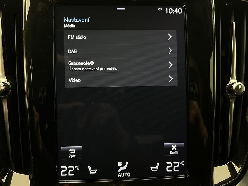 Volvo V60 T6 MOMENTUM RECHARGE AUT - fotka 37 z 44