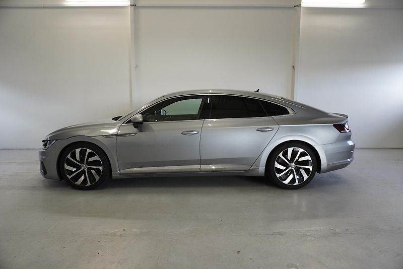 Volkswagen Arteon (2017) 2.0 TDI 140kW R-LINE  DSG 7 - fotka 4 z 38