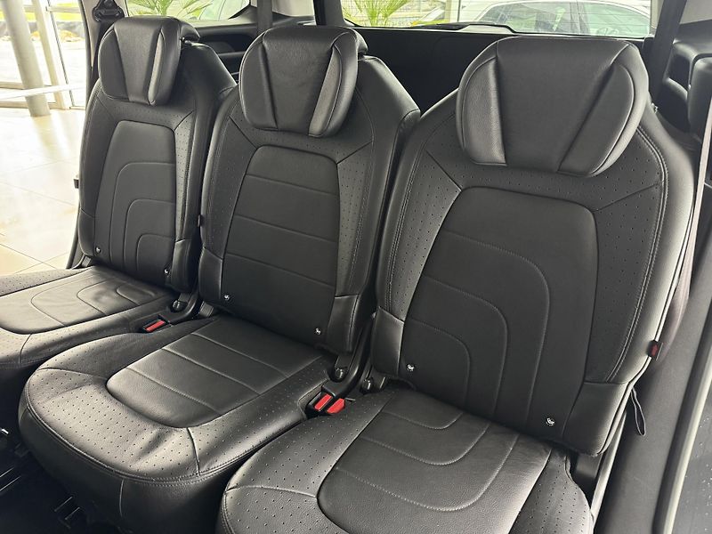 Citroën Grand C4 Picasso 2,0HDi AUT*Masáže*REZERVACE! - fotka 14 z 37