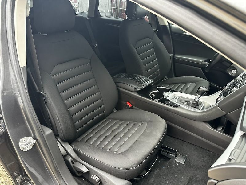 Ford Mondeo 1,6 TDCi 85kW-CZ-SERVIS!! - fotka 13 z 39
