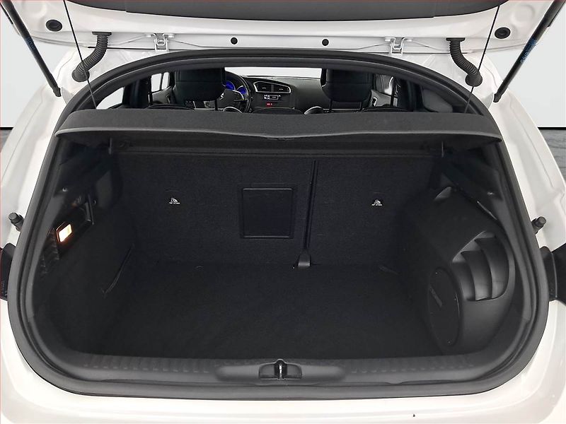 Citroën DS4 (2013) 1.6 e-HDi, ČR,1.maj - fotka 14 z 19