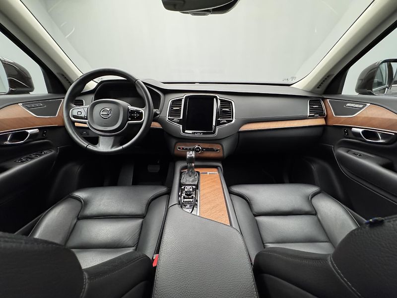 Volvo XC90 T6 AWD INSCRIPTION CZ 1.maj - fotka 2 z 47