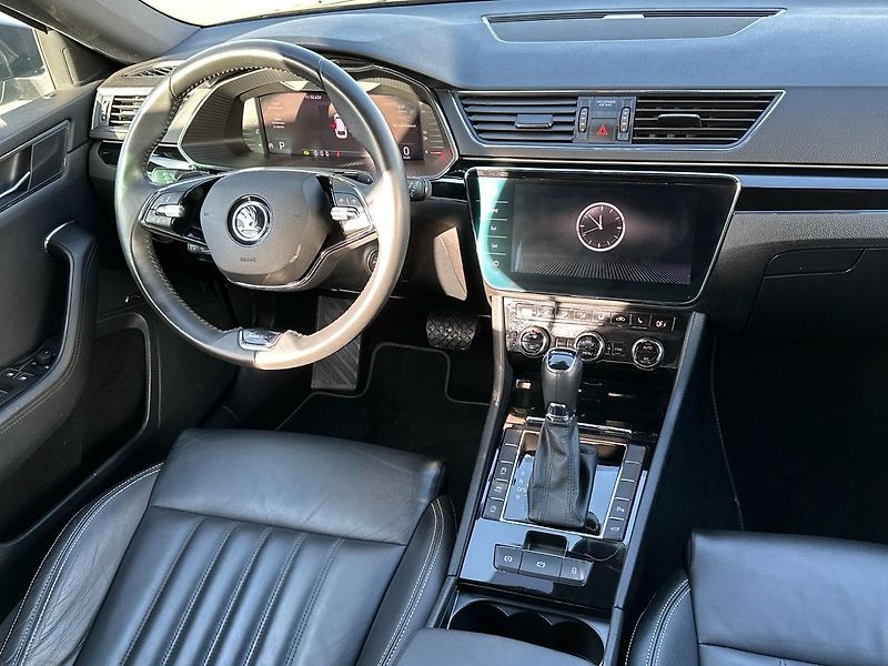 Škoda Superb L&K 2.0 TDI 147 kW DSG Combi - fotka 5 z 23