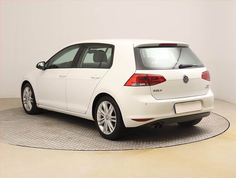 Volkswagen Golf (2013) Highline 1.4 TSI, Serv.kniha - fotka 4 z 22