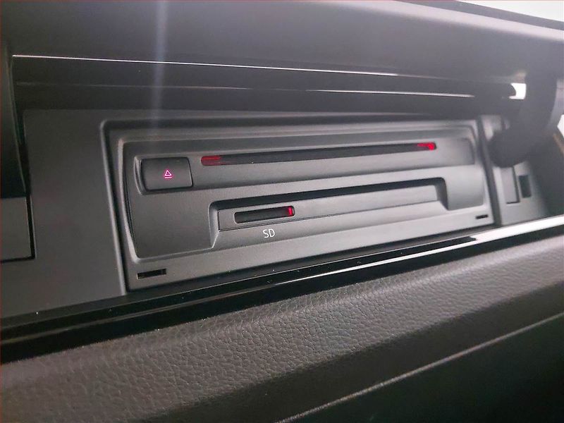 Volkswagen Touran (2020) 1.5 TSI - fotka 21 z 22