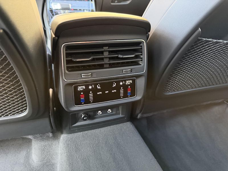 Audi SQ7 (2024) Masaze, 7 mist !!!! - fotka 19 z 19