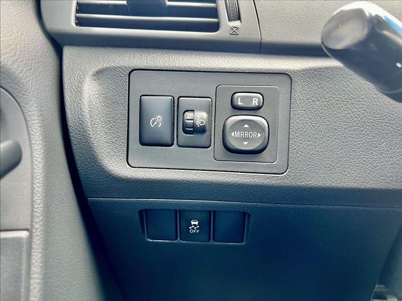 Toyota Verso 1,6 D-4D KLIMA - fotka 34 z 36