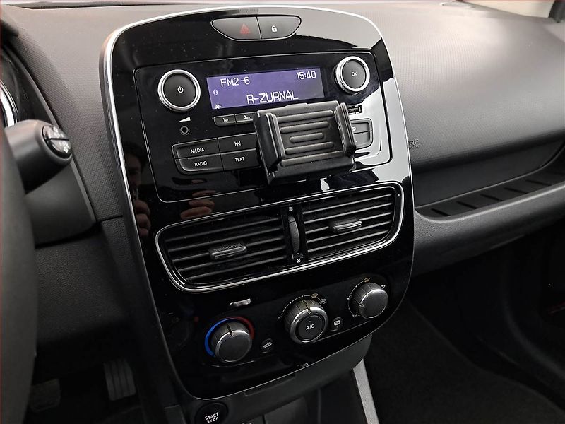 Renault Clio (2018) 1.2 16V, Tempomat - fotka 12 z 14