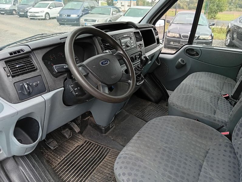 Ford Transit 2.2 TDCI T300 115 - fotka 4 z 17