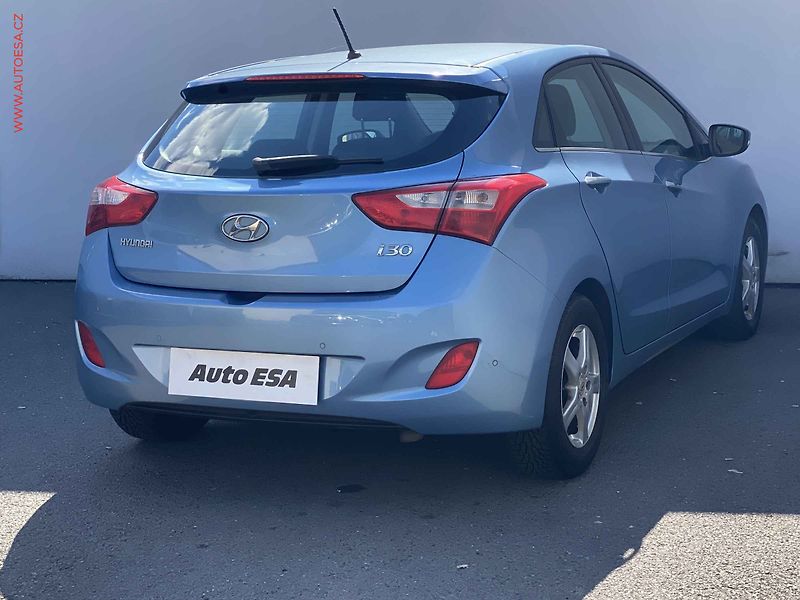 Hyundai i30 (2012) 1.6GDi, ČR, servis.kniha - fotka 4 z 16