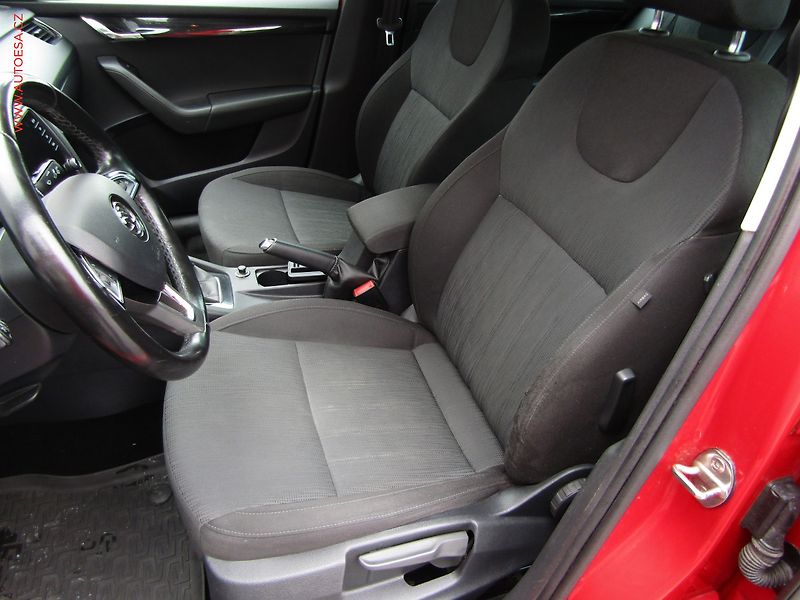 Škoda Octavia (2019) 2.0 TDi, 1.maj,ČR, Style, LED - fotka 9 z 21