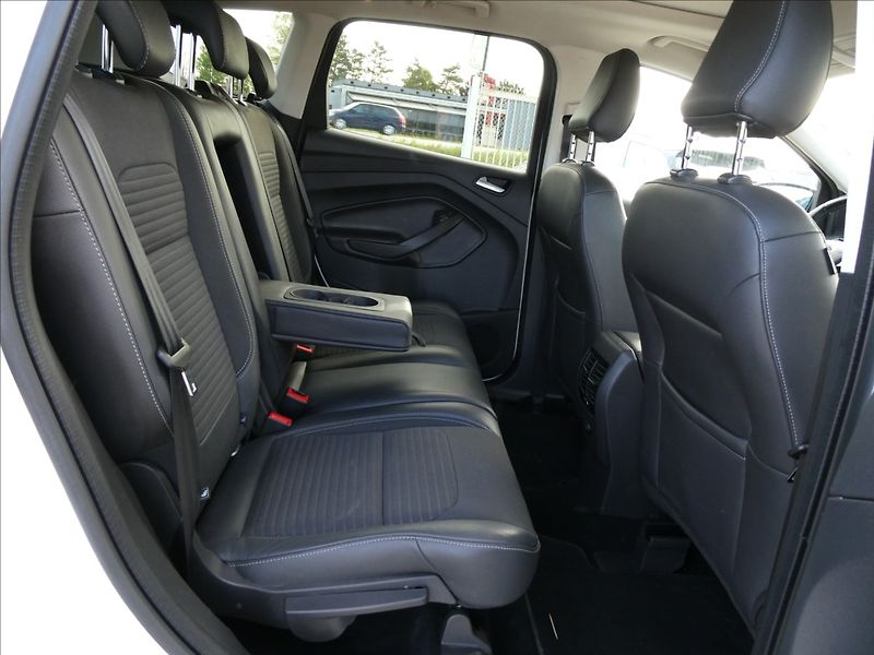Ford Kuga 2,0 TDCi 110kW Panorama,naviga - fotka 26 z 45