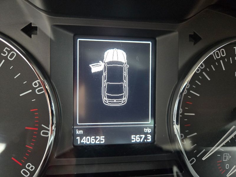 Škoda Octavia (2016) 1.2 TSI Serviska,TOP - fotka 9 z 27