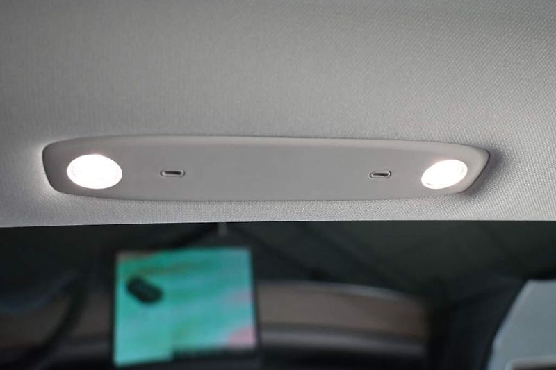 Tesla Model 3 (2020) LED 360 RWD Kamera Range Plus - fotka 28 z 33