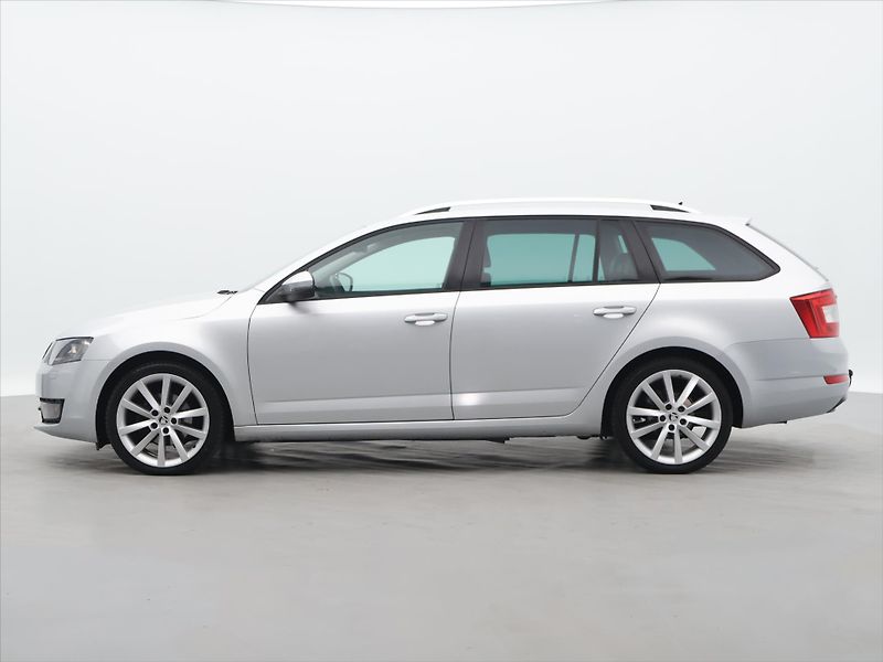 Škoda Octavia 1,4 TSI 103kW Elegance+ Xenon - fotka 4 z 32