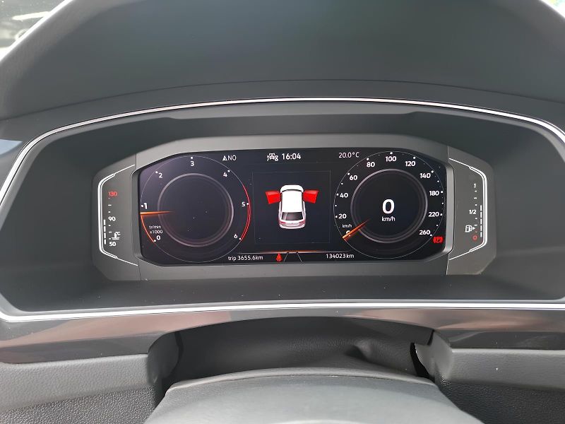 Volkswagen Tiguan 2.0TDI 110kW Matrix DPH TZ  - fotka 3 z 5