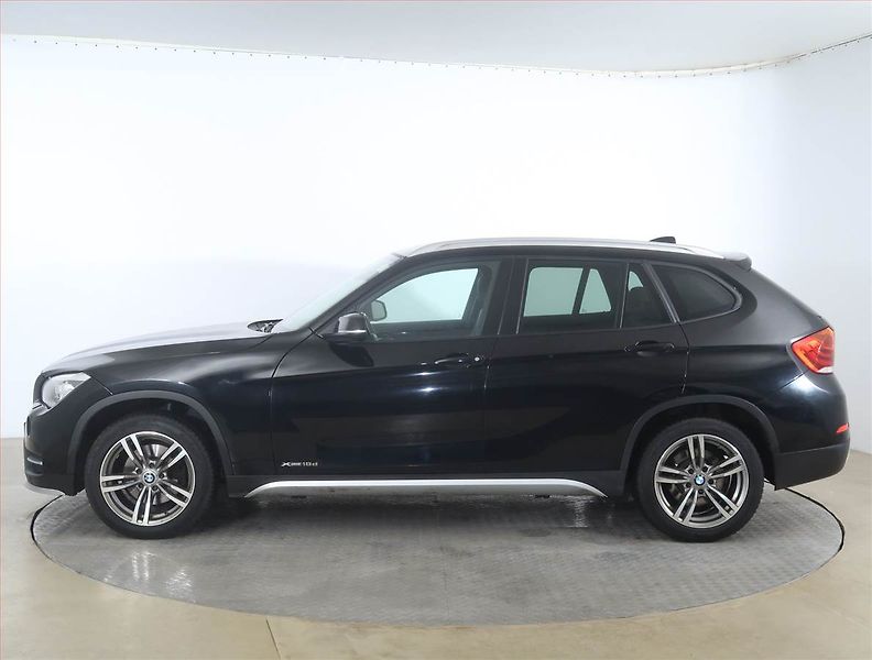 BMW X1 (2015) xDrive18d, 4X4, Automat, Kůže - fotka 3 z 19