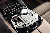 BMW Řada 5 540d xDrive Touring - náhled 22