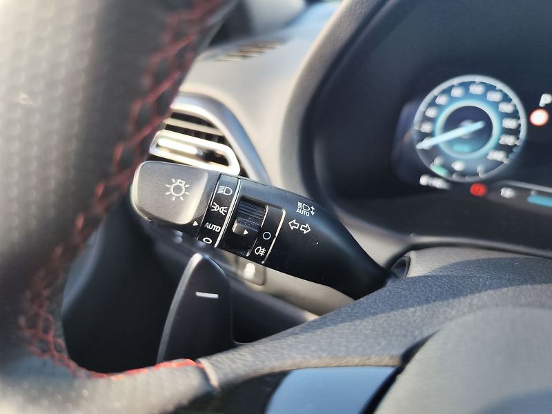 Hyundai i30 1.5 T-GDI/103kW N-Line DCT - fotka 30 z 35