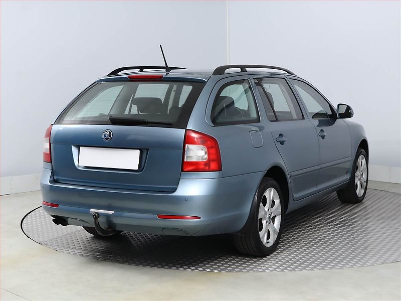 Škoda Octavia (2011) 1.8 TSI, 4X4, Serv.kniha - fotka 5 z 16