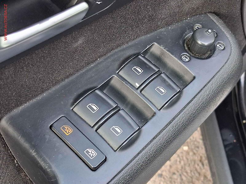 Audi A4 (2008) 2.0 TDi Quattro, Klima - fotka 11 z 15