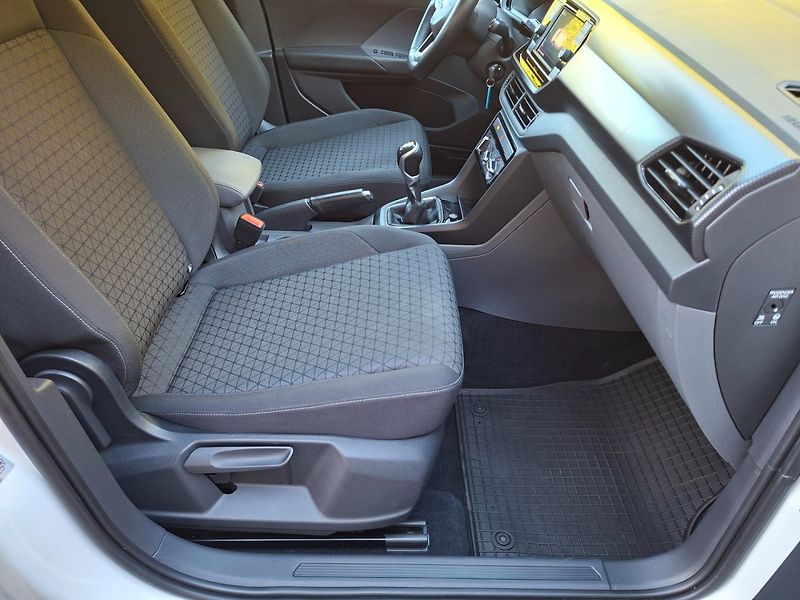 Volkswagen T-Cross (2019) 1.0TSI 70kW MAN -1.MAJITEL - fotka 21 z 34