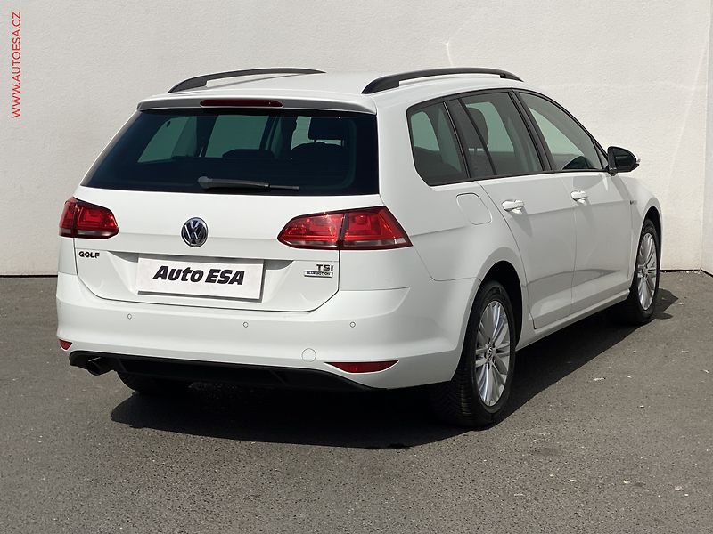 Volkswagen Golf (2015) 1.2 TSi, CUP, výhřev sed - fotka 4 z 17