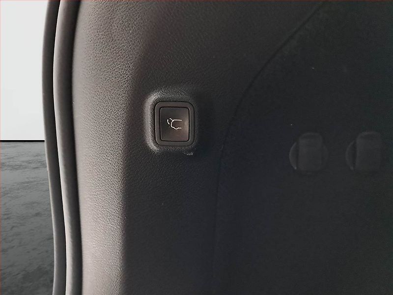 Jeep Cherokee (2019) 2.2 MultiJet, 4X4, Automat - fotka 15 z 17