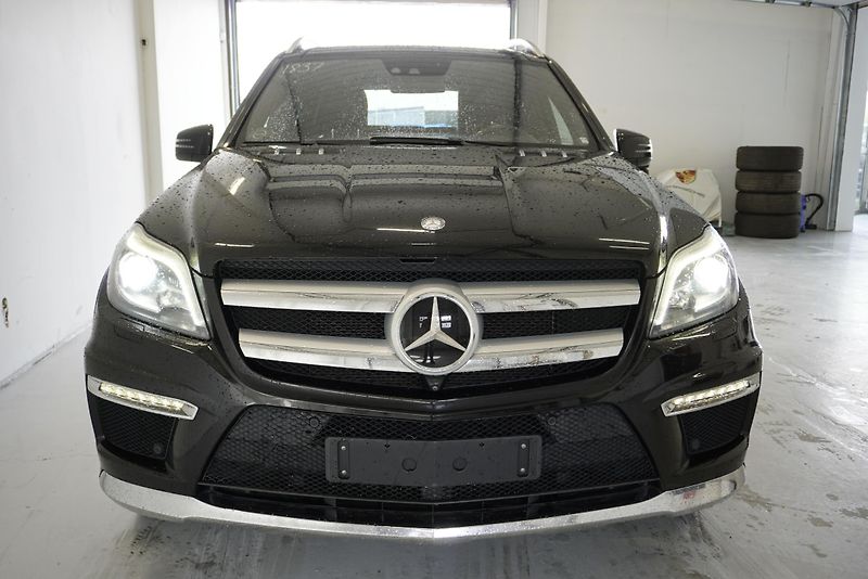 Mercedes-Benz GL (2014) GL500 4,7I V8 4MATIC AUT. - fotka 2 z 33