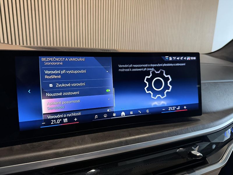 BMW X7 40d M Tažné Masáž Pano Záruka - fotka 36 z 48