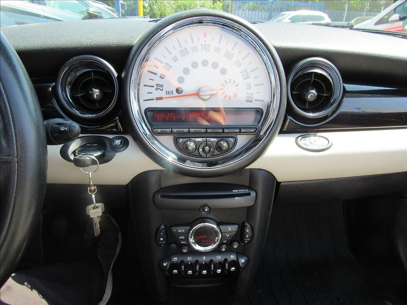 Mini Cooper 1,6 i 90kW Roadster Cabrio - fotka 16 z 43