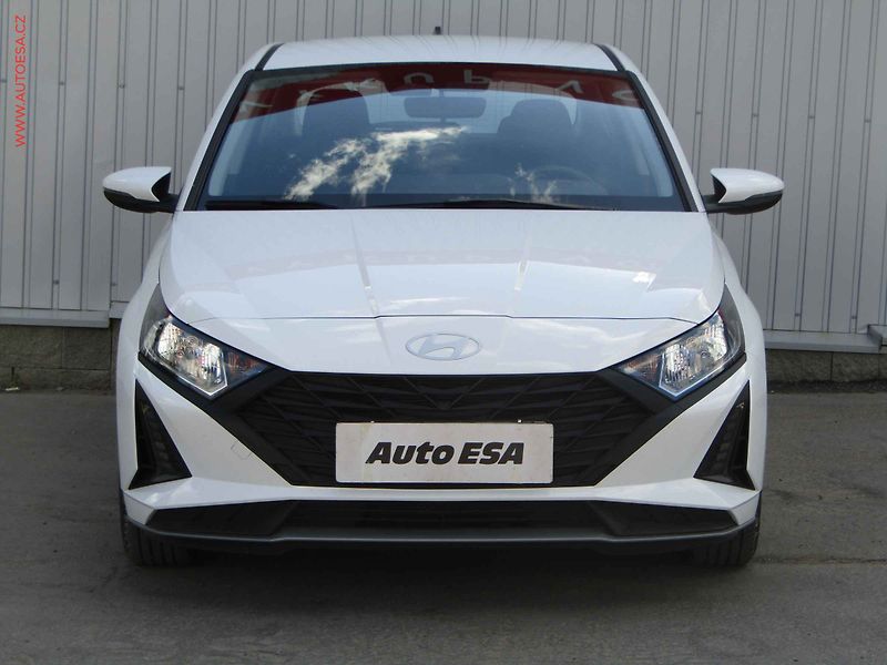 Hyundai i20 (2024) 1.2CVVT, 1.maj,ČR, STK8/28 - fotka 2 z 22