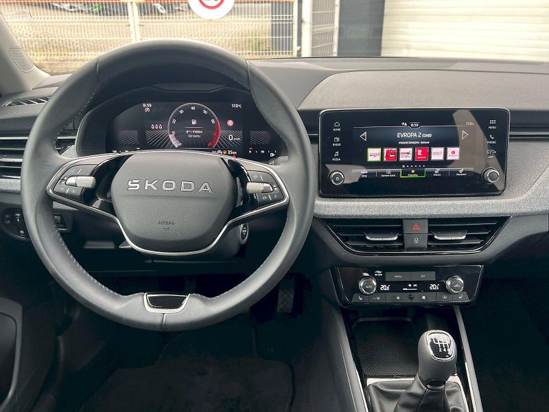 Škoda Kamiq (2025) Selection 1.0TSi 85kW 6°manuál - fotka 21 z 29