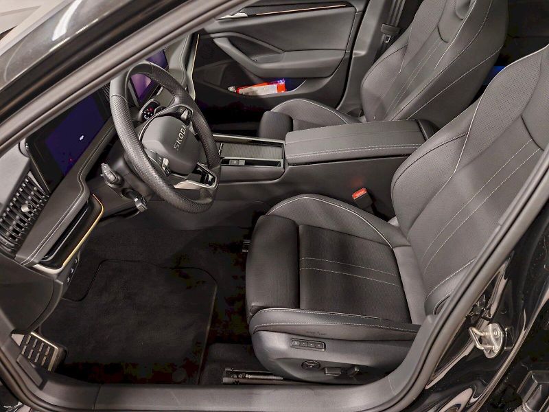 Škoda Superb (2025) Combi 2.0 TDI 142 kW DSG 4x4 S - fotka 25 z 36