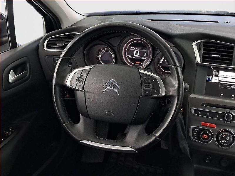 Citroën C4 (2017) 1.6 BlueHDi, Serv.kniha - fotka 15 z 18