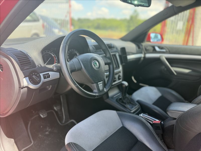 Škoda Octavia 2,0 TDI RS 125kW - fotka 10 z 23