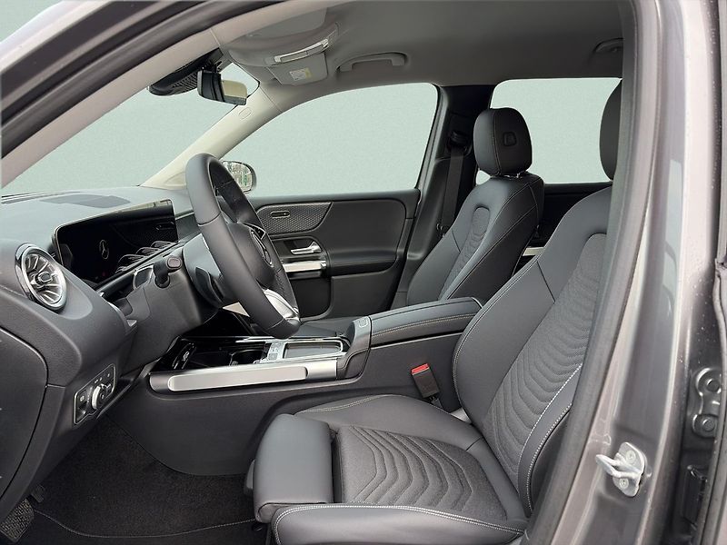 Mercedes-Benz GLB (2026) 200 Progressive Edition - fotka 13 z 15